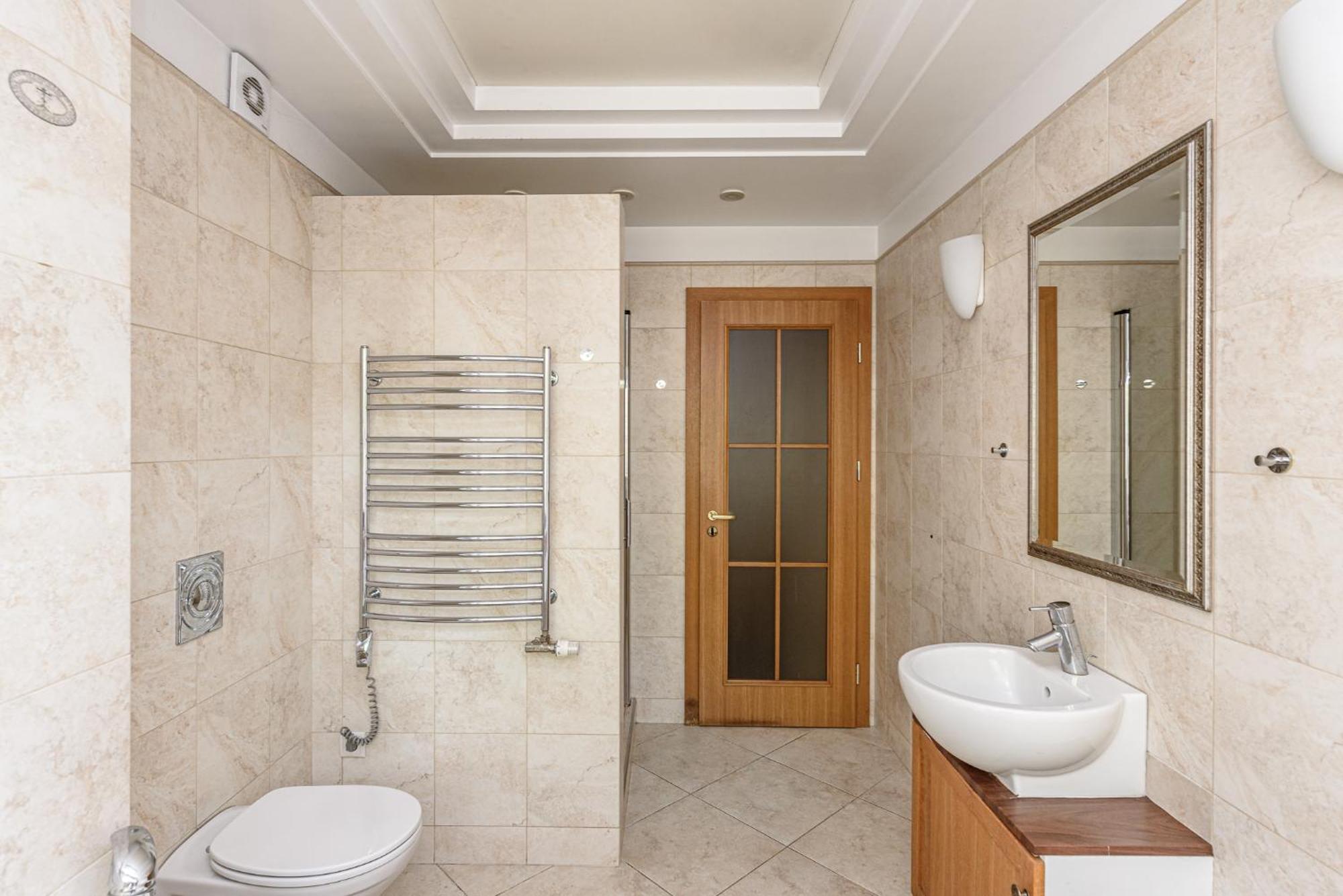 Jacuzzi Apartments X Free Parking X Self Check-In 24X7 By H&H VNO Kültér fotó